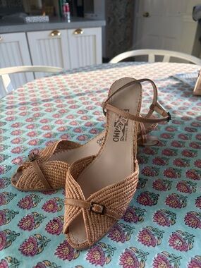 Salvatore Ferragamo size 9 raffia Open-Toe Ankle-Strap wedge sandals